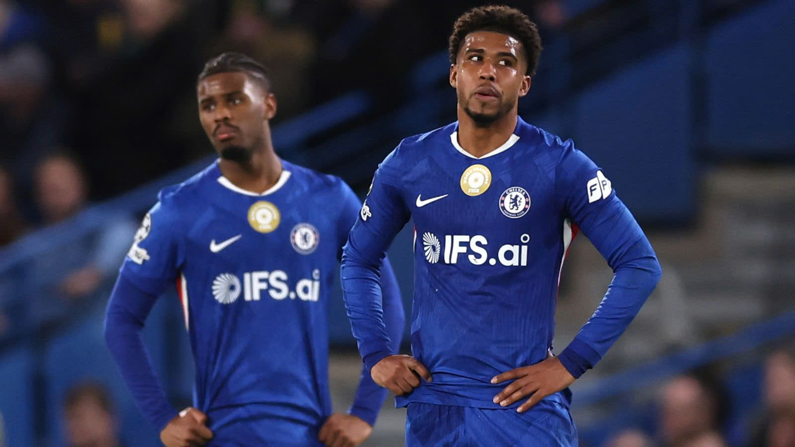 Premier League thất bại ê chề sau vòng 1 8 Champions League