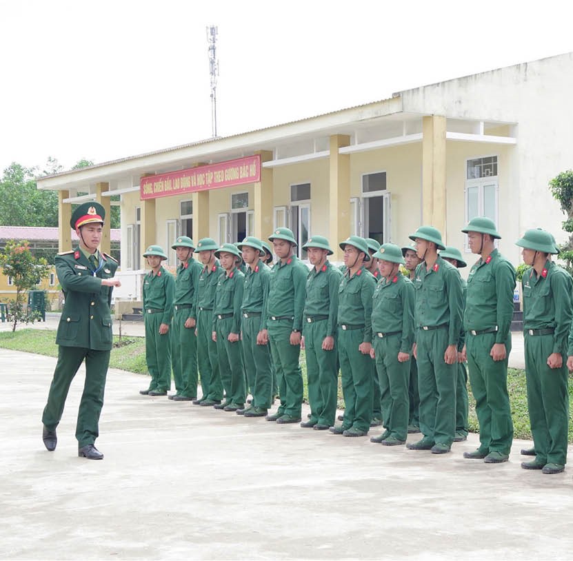 Chú trọng huấn luyện chiến sĩ mới