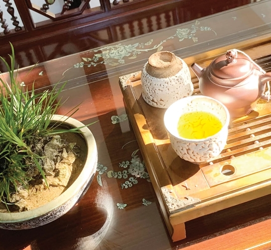 Tinh tế nghệ thuật uống trà Huế