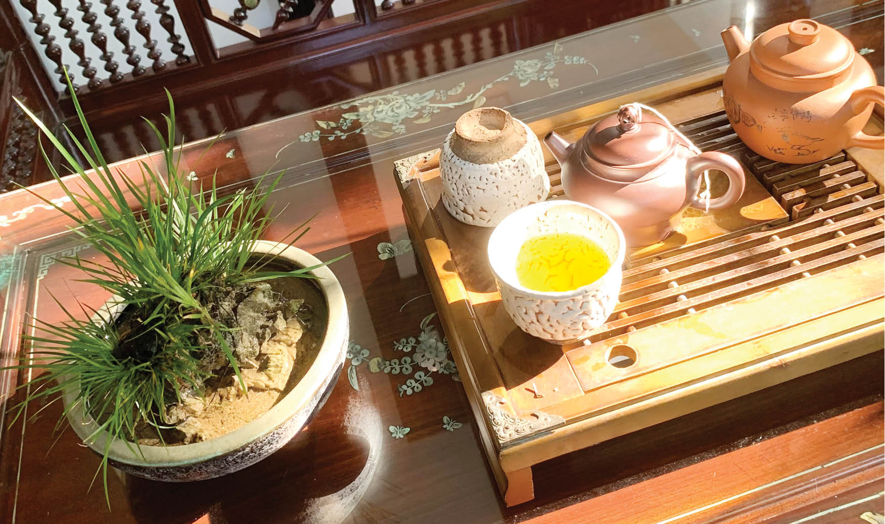 Tinh tế nghệ thuật uống trà Huế