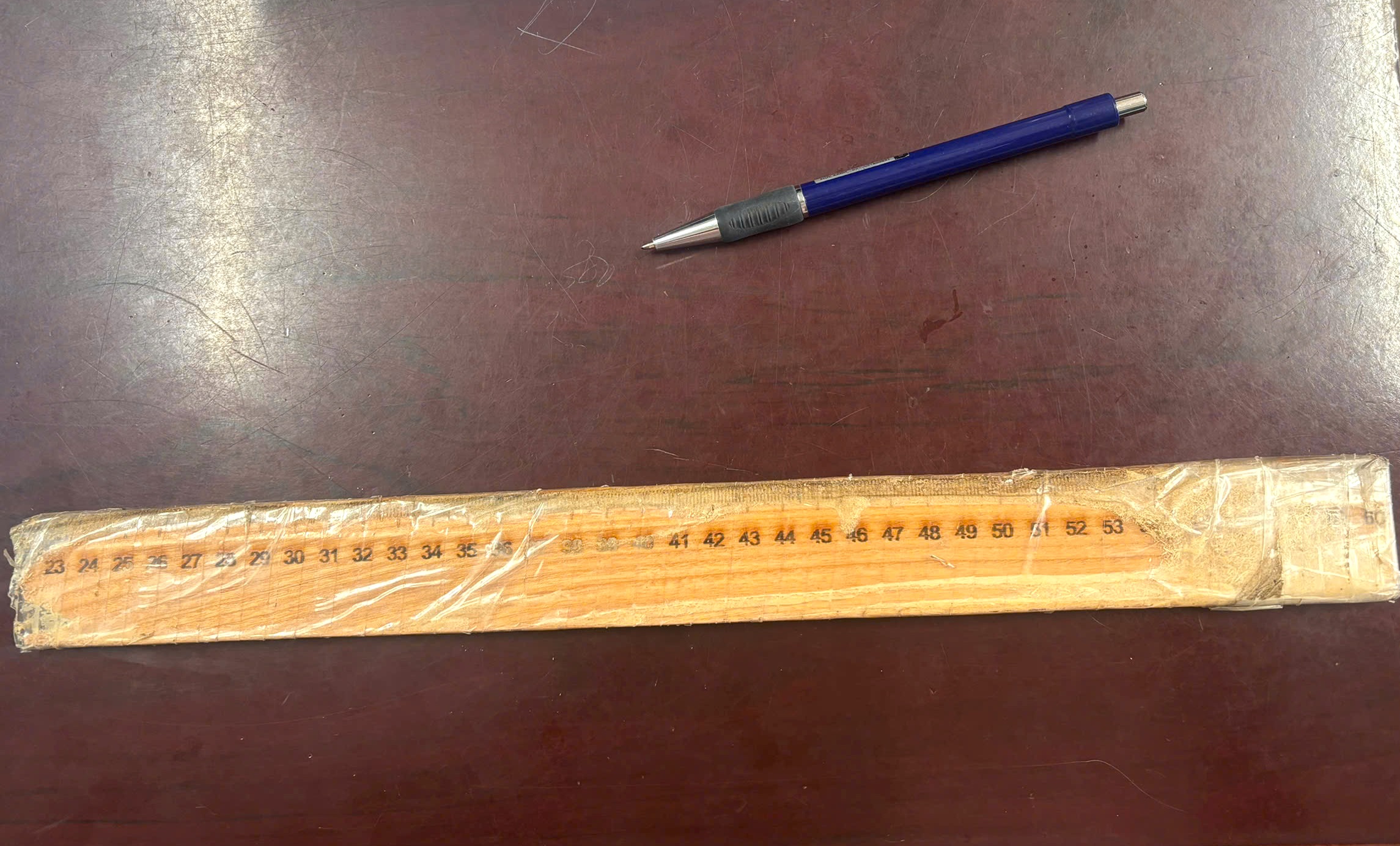 Sẽ xử lý đúng quy định việc cô giáo dùng thước đánh học sinh