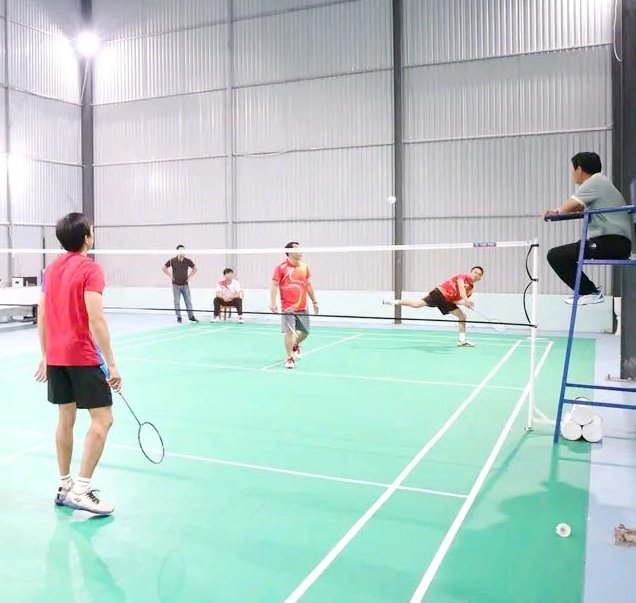 Phong Thái và Phong Phú Khai mạc giải bóng đá, cầu lông phường chào mừng Ngày quê hương giải phóng