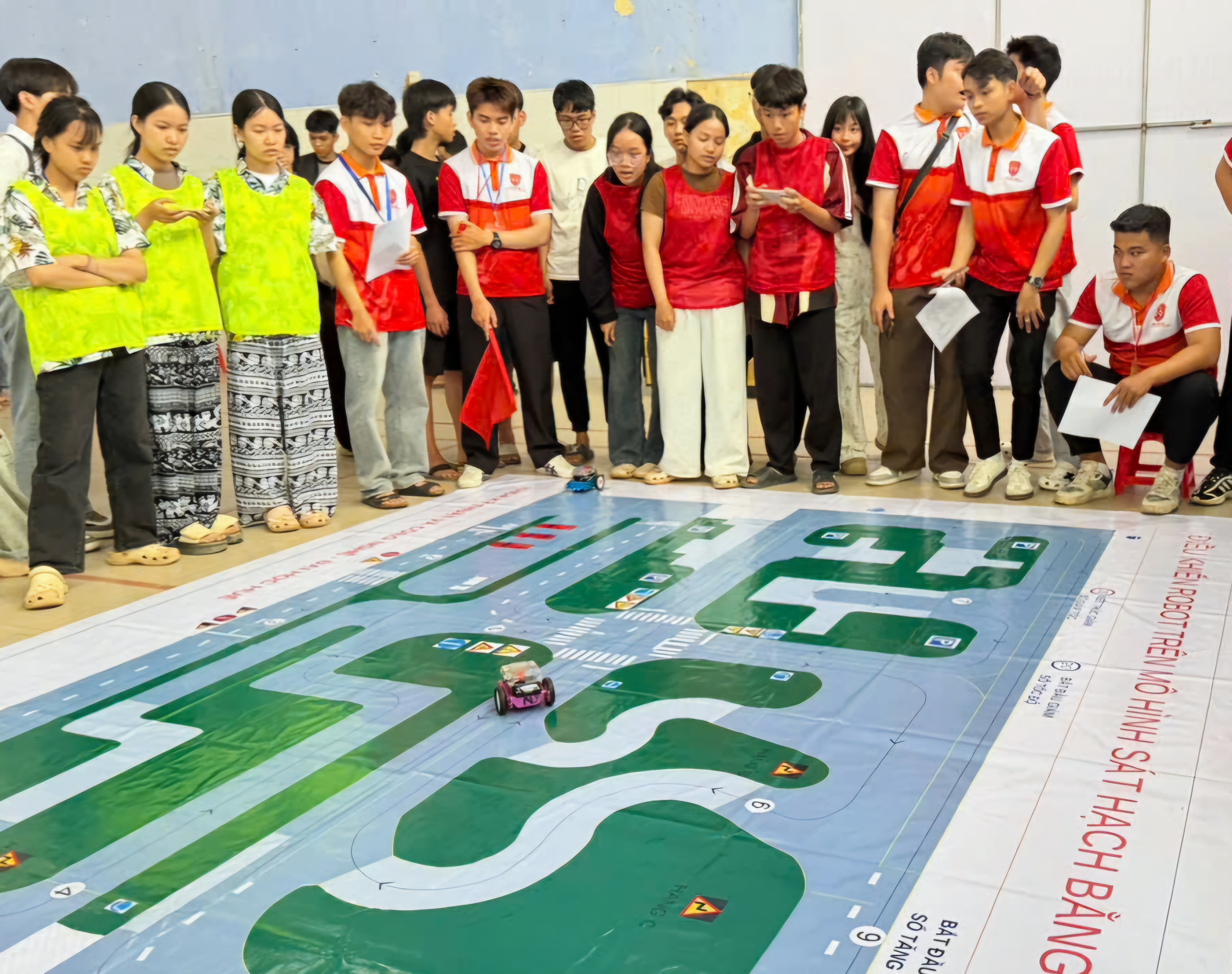 Khoa Kỹ thuật và Công nghệ - Đại học Huế Sôi nổi Ngày hội STEM năm 2026