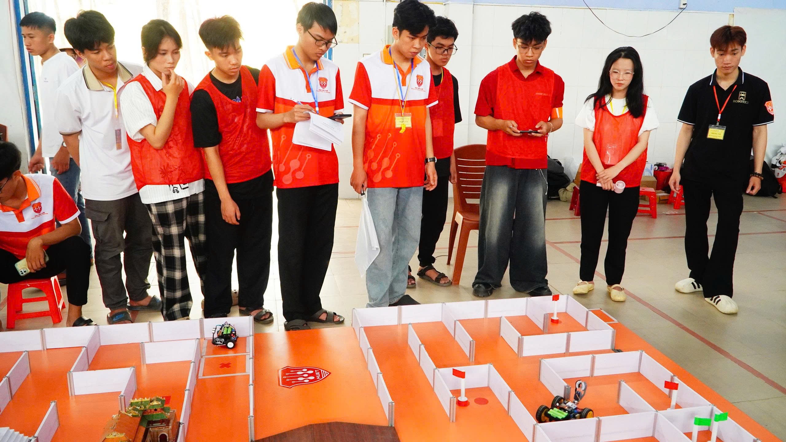 Khoa Kỹ thuật và Công nghệ - Đại học Huế Sôi nổi Ngày hội STEM năm 2026