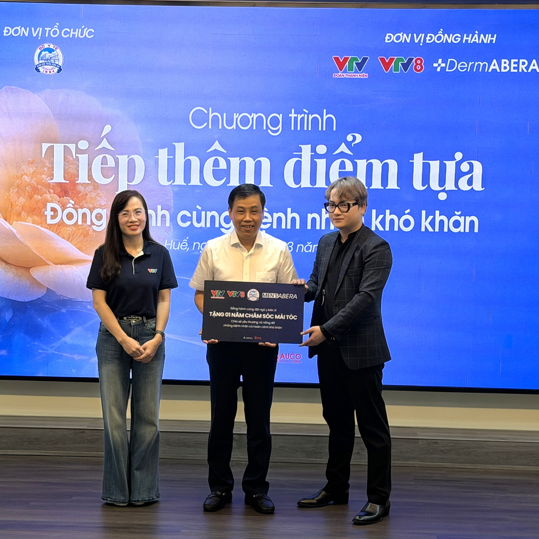 Gần 550 triệu đồng hỗ trợ bệnh nhân khó khăn tại Bệnh viện Trung ương Huế