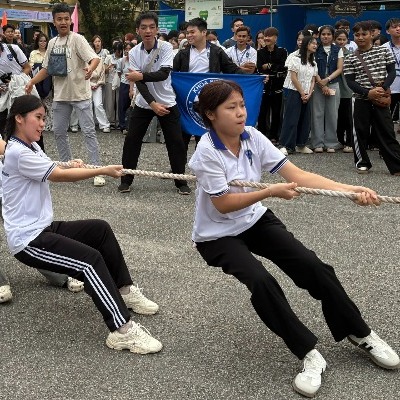 Trường Đại học Khoa học Sôi nổi ngày hội chào mừng ngày thành lập Đoàn TNCS Hồ Chí Minh