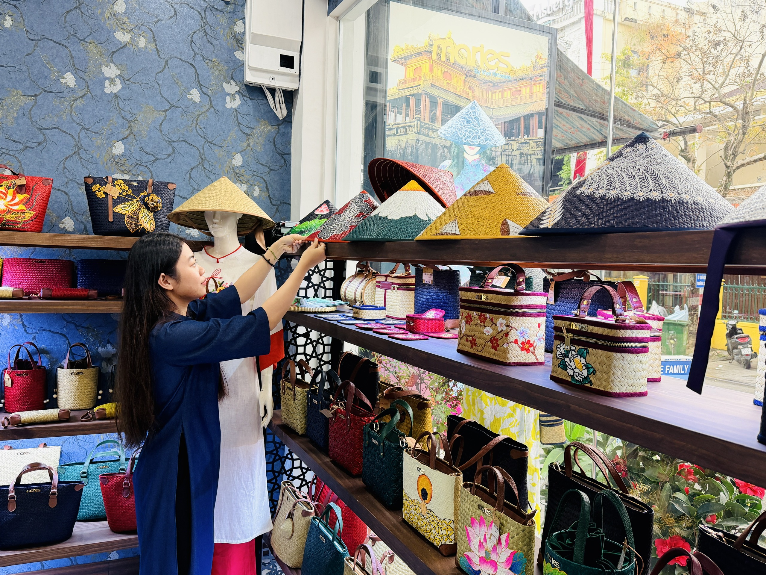 Nón Huế trong dòng chảy hiện đại