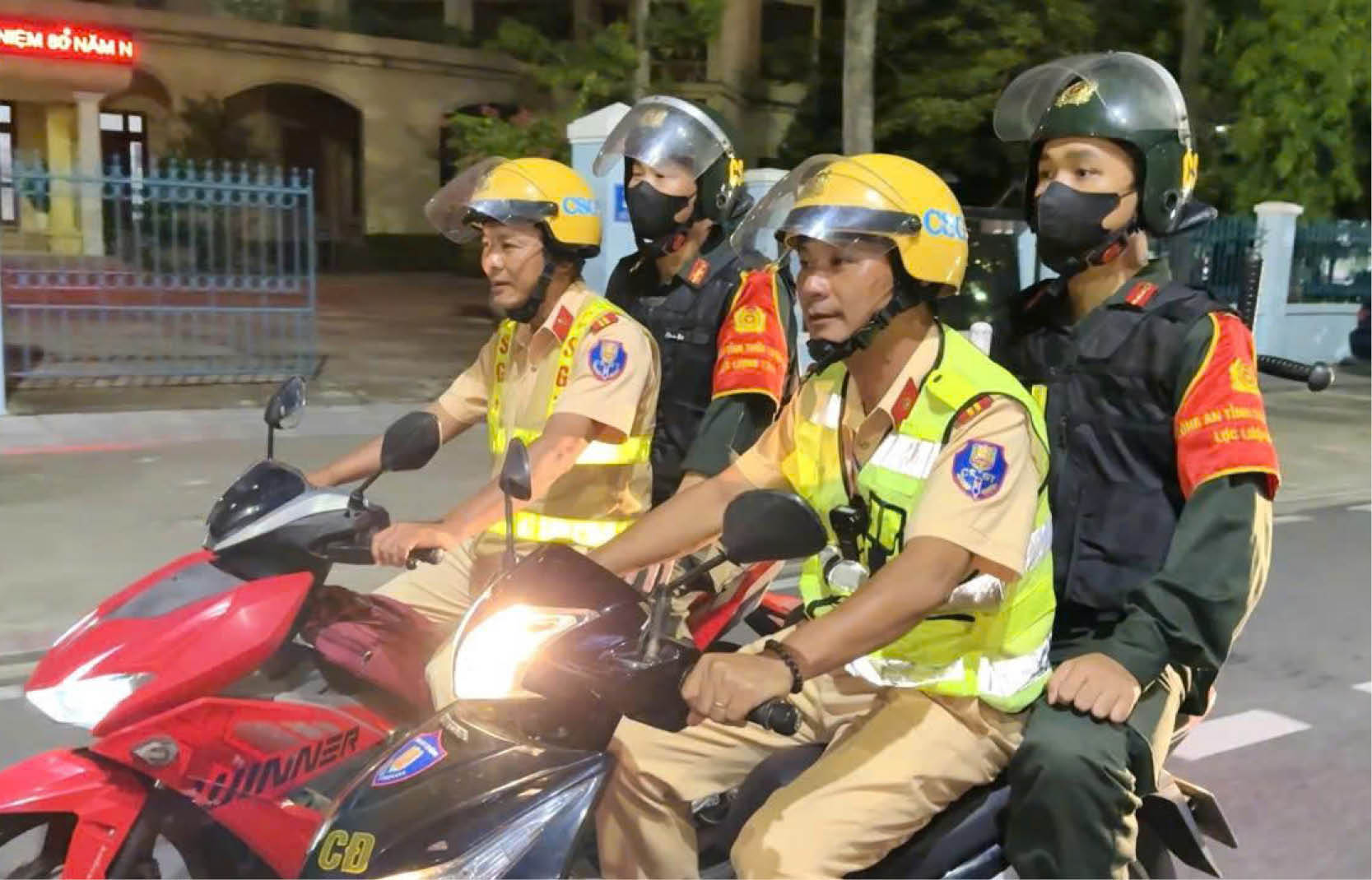 Ngăn chặn các hành vi nguy hiểm trên đường phố