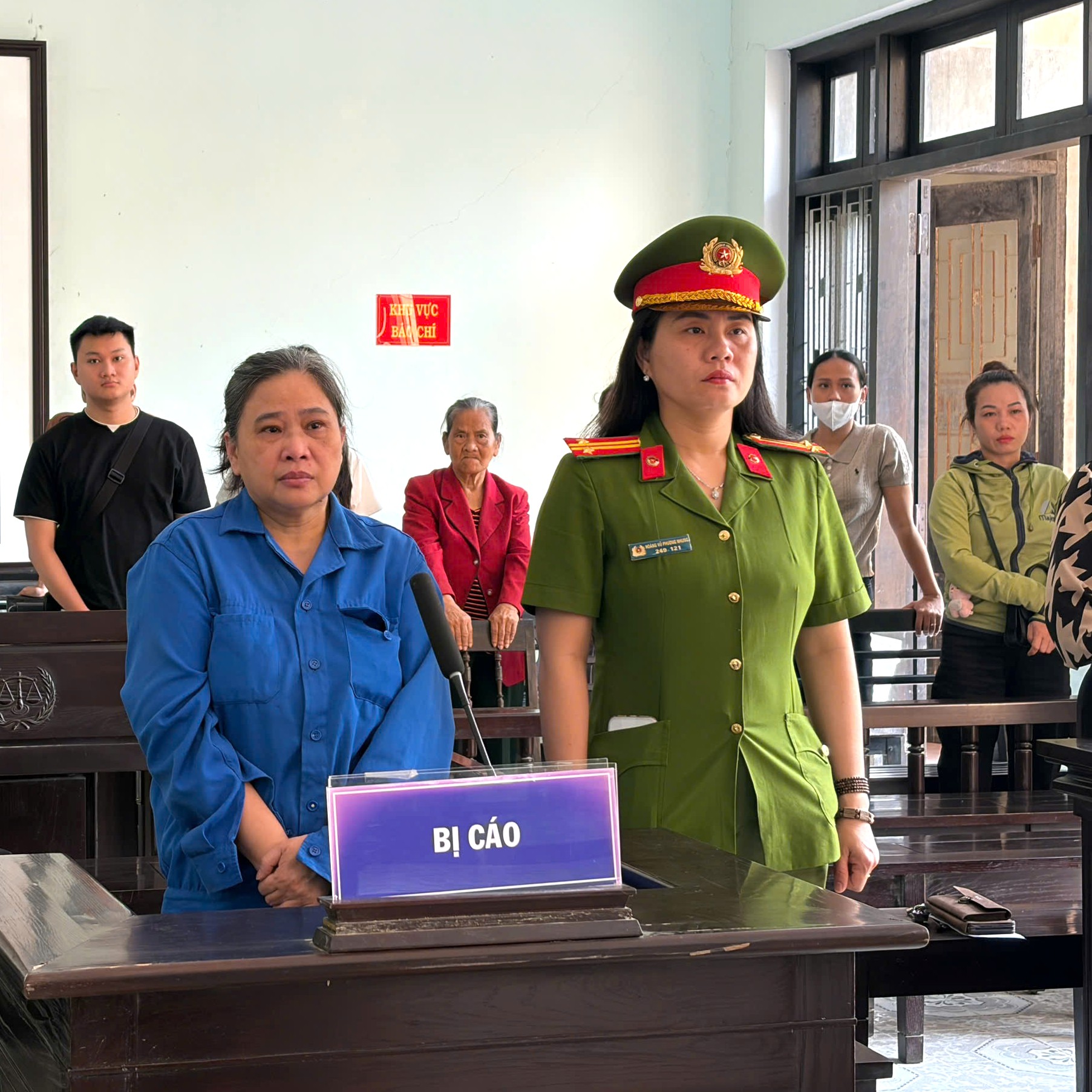 Giăng bẫy “làm ăn sinh lời”, người phụ nữ chiếm đoạt gần 2 tỷ đồng