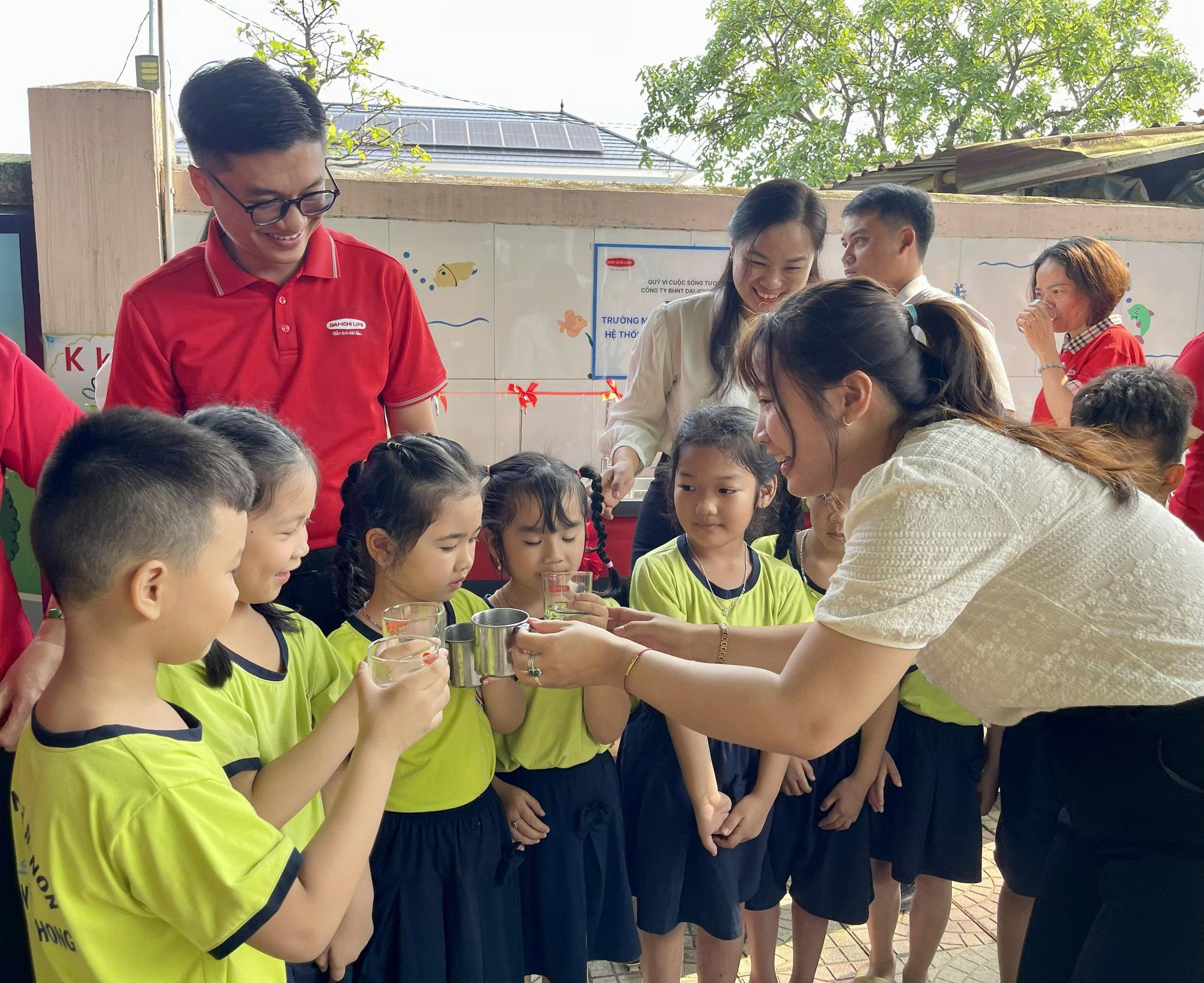 Dai-ichi Life Việt Nam tặng hệ thống máy lọc nước uống sạch tại TP Huế