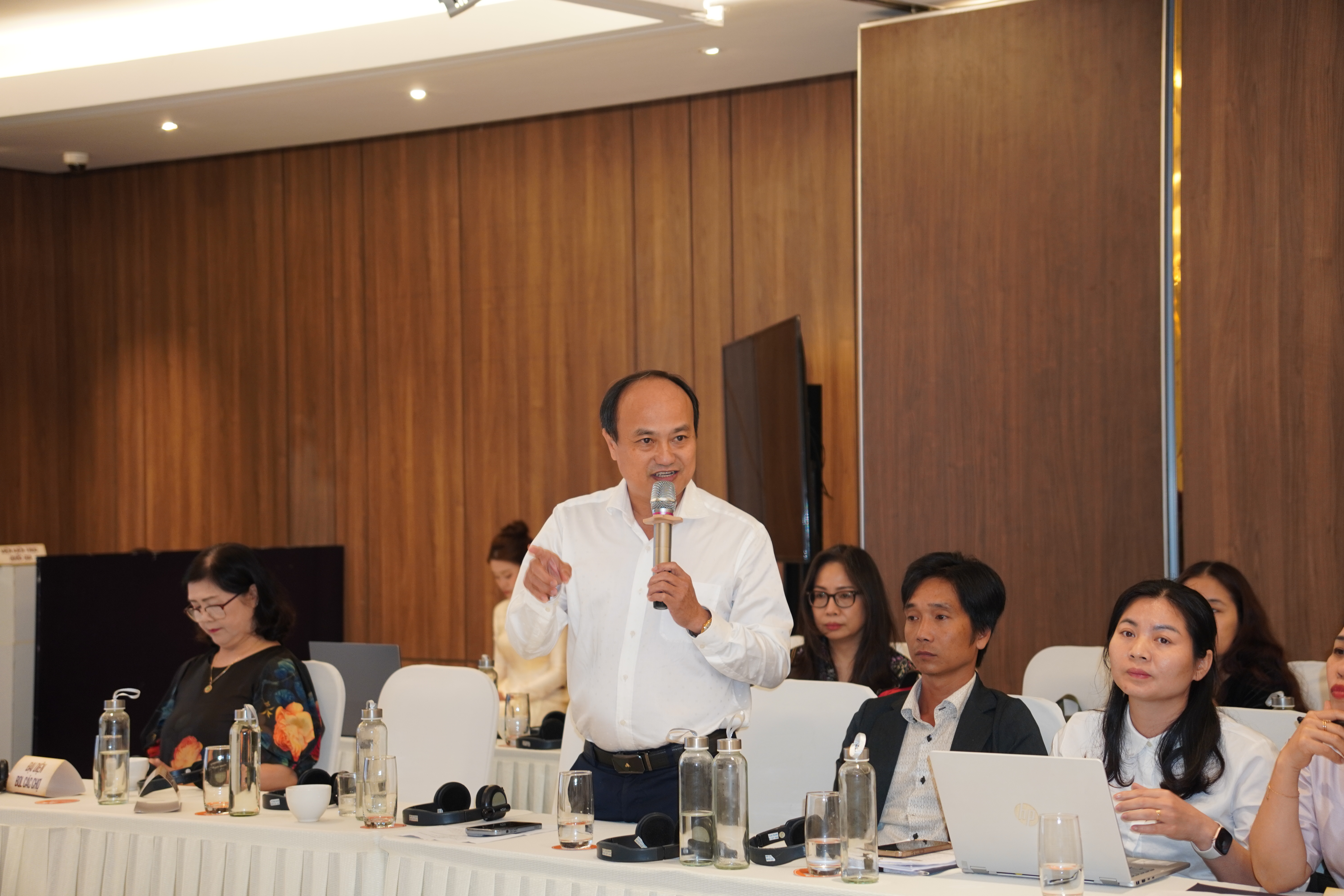 Xã hội hóa nguồn lực khai thác chợ truyền thống