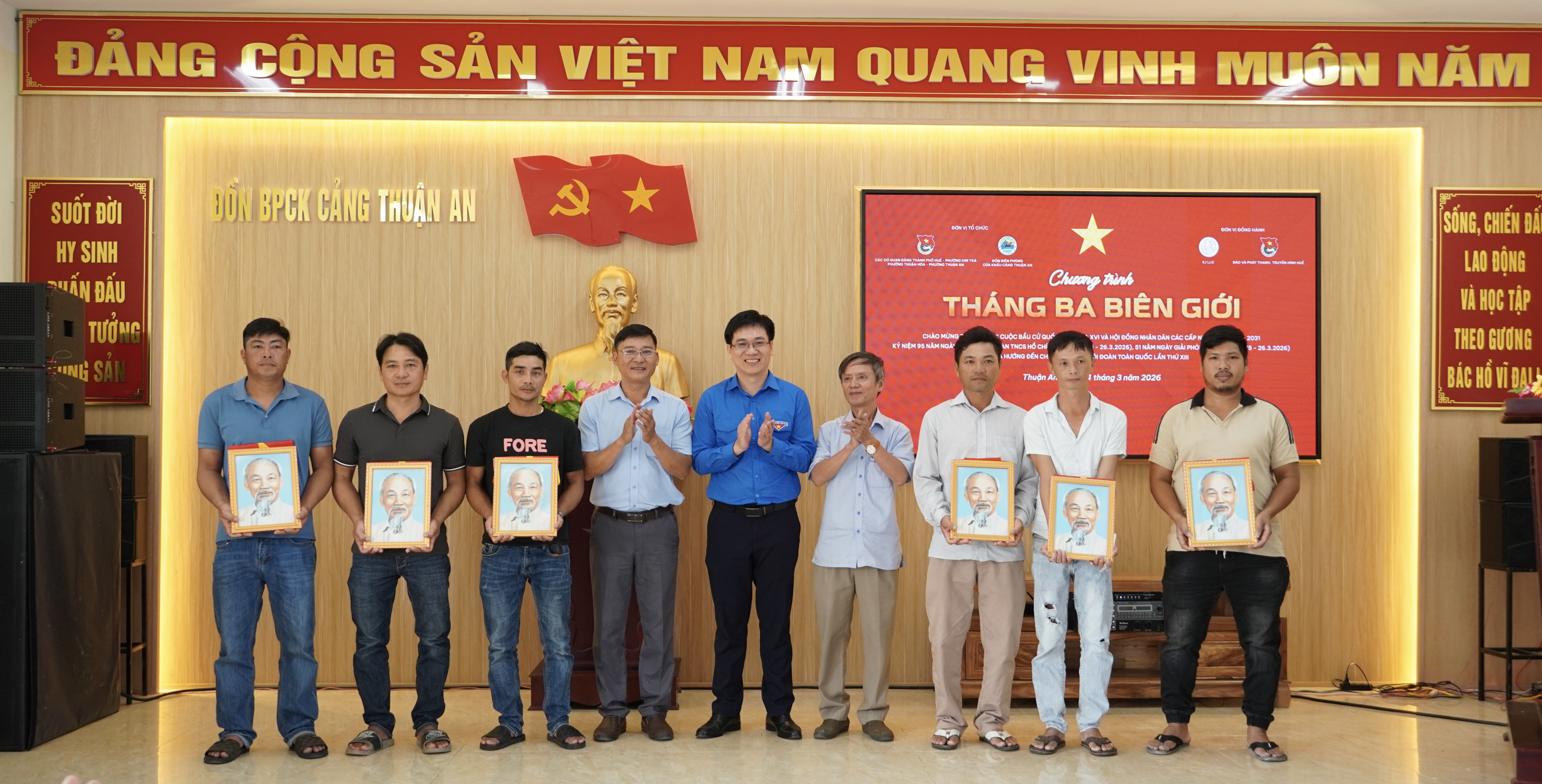 Tổ chức chuỗi hoạt động “Tháng Ba biên giới” tại Thuận An