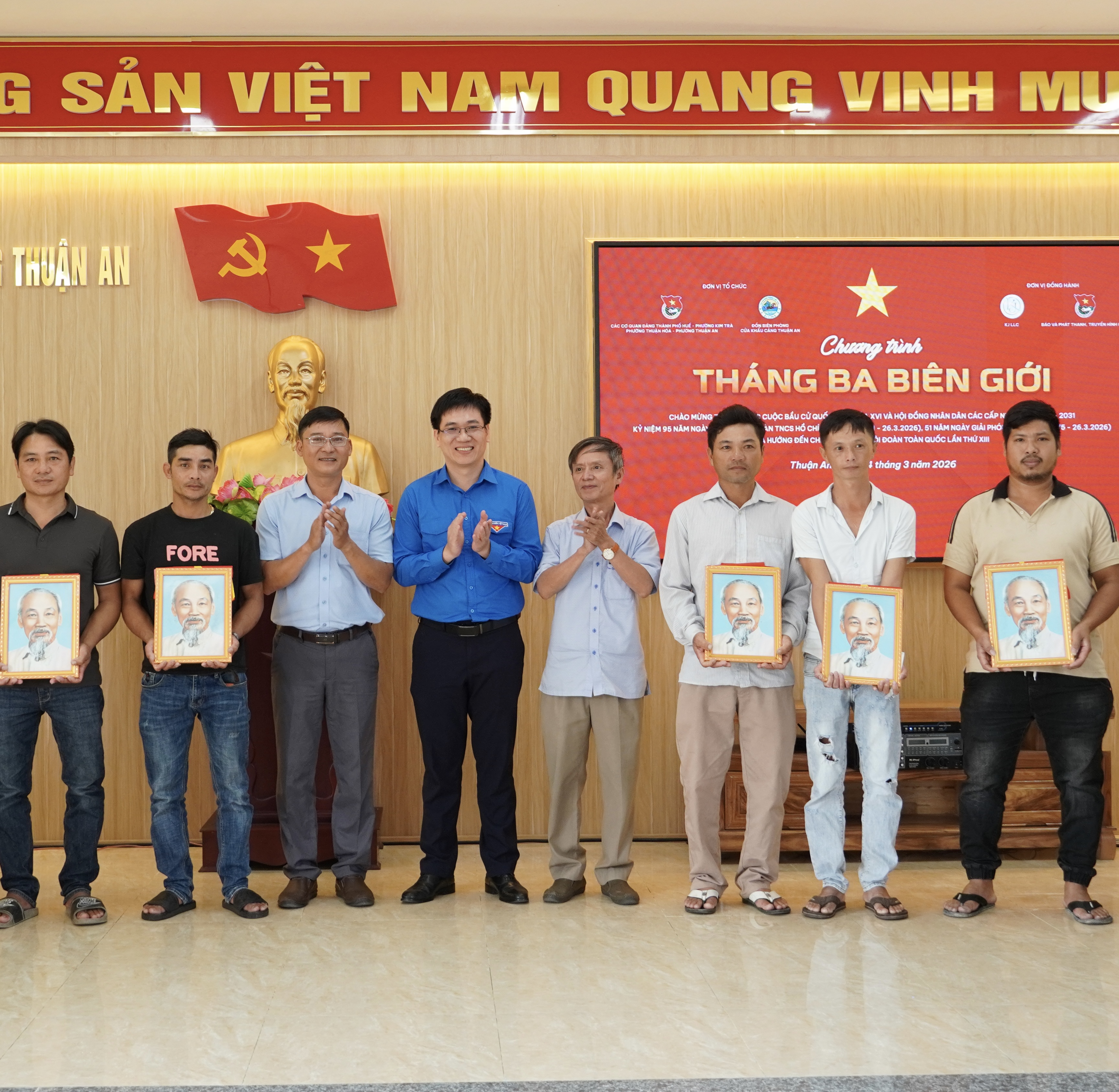 Tổ chức chuỗi hoạt động “Tháng Ba biên giới” tại Thuận An