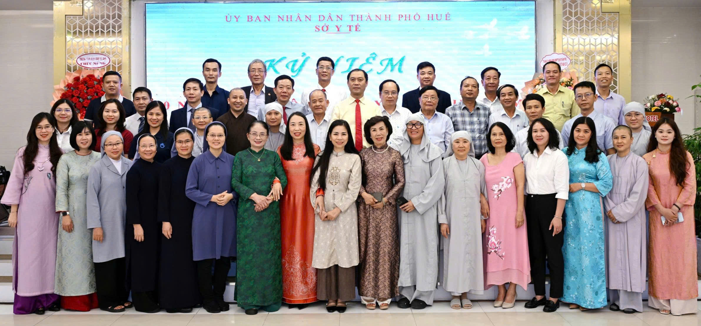 Xây dựng đội ngũ làm công tác xã hội có trình độ, đạo đức và tinh thần trách nhiệm cao