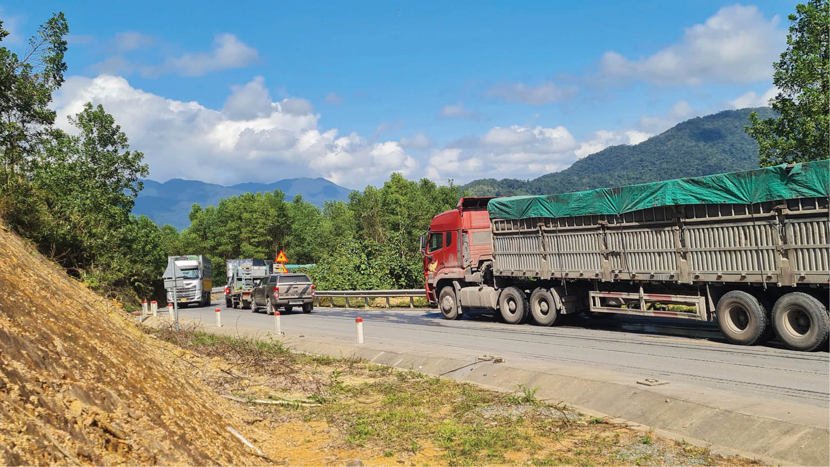 Nguy cơ tai nạn trên Quốc lộ 49