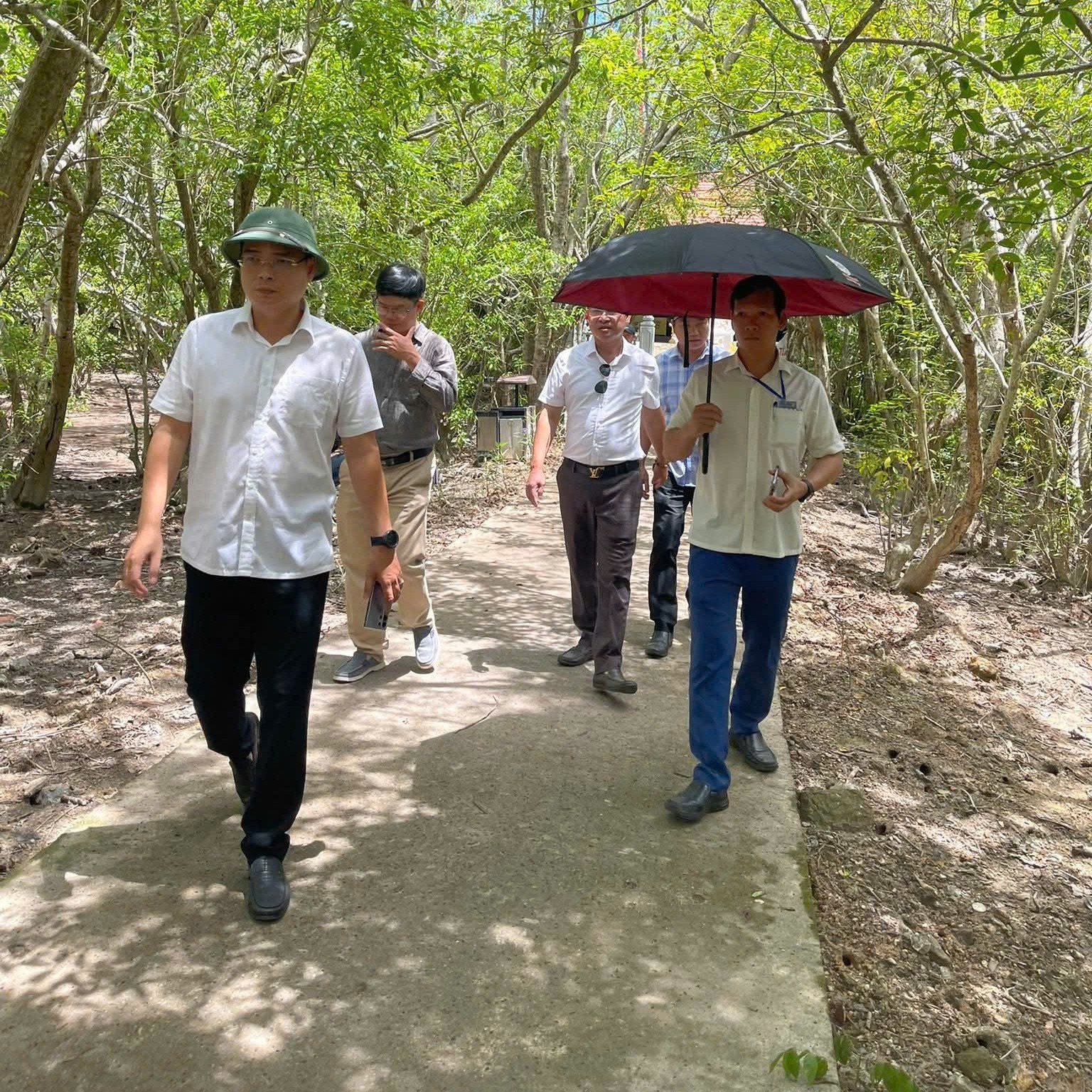 Phát triển du lịch bền vững ở Rú Chá, Cồn Tè