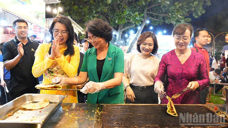 Lan tỏa ẩm thực Việt Nam từ Lễ hội Văn hóa ẩm thực, món ngon