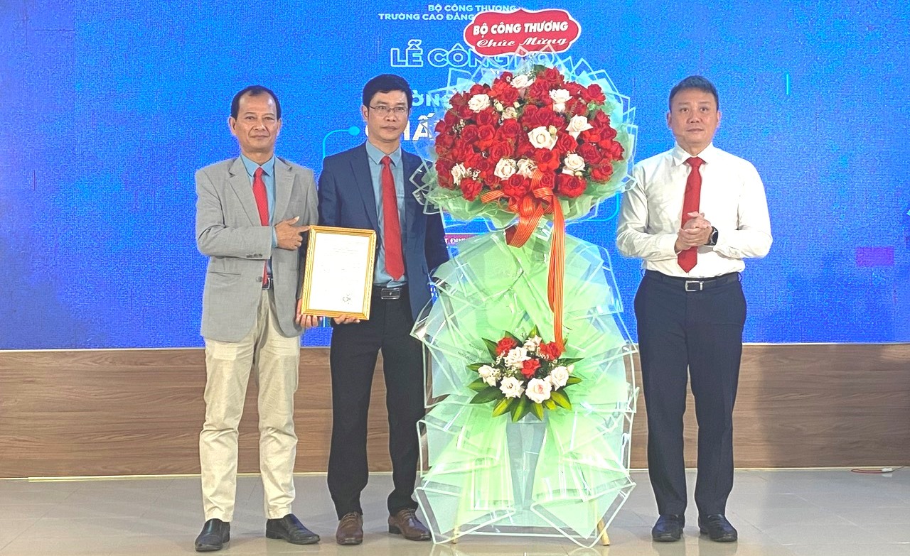 Trường Cao đẳng Công nghiệp Huế đạt chuẩn trường cao đẳng chất lượng cao