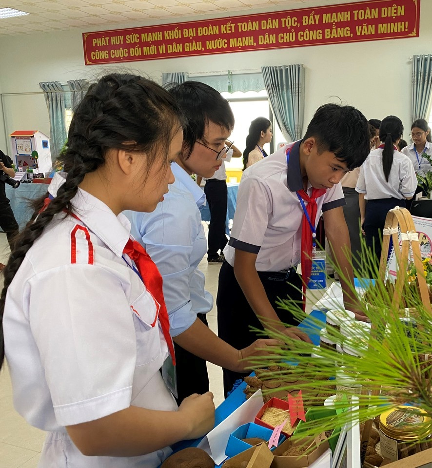 Phường Hương Thủy tổ chức Hội thi STEM và Cuộc thi Sáng tạo thanh thiếu niên, nhi đồng