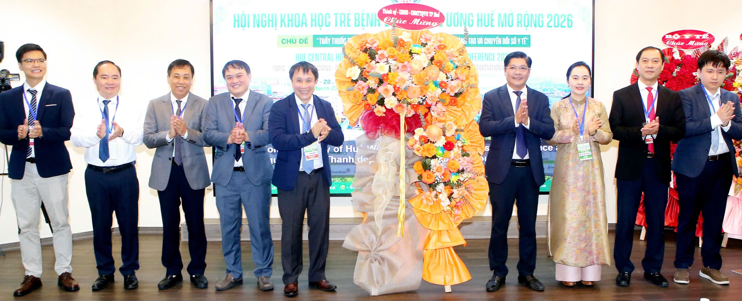 Tập trung xây dựng và phát triển nguồn nhân lực khoa học trẻ chất lượng cao