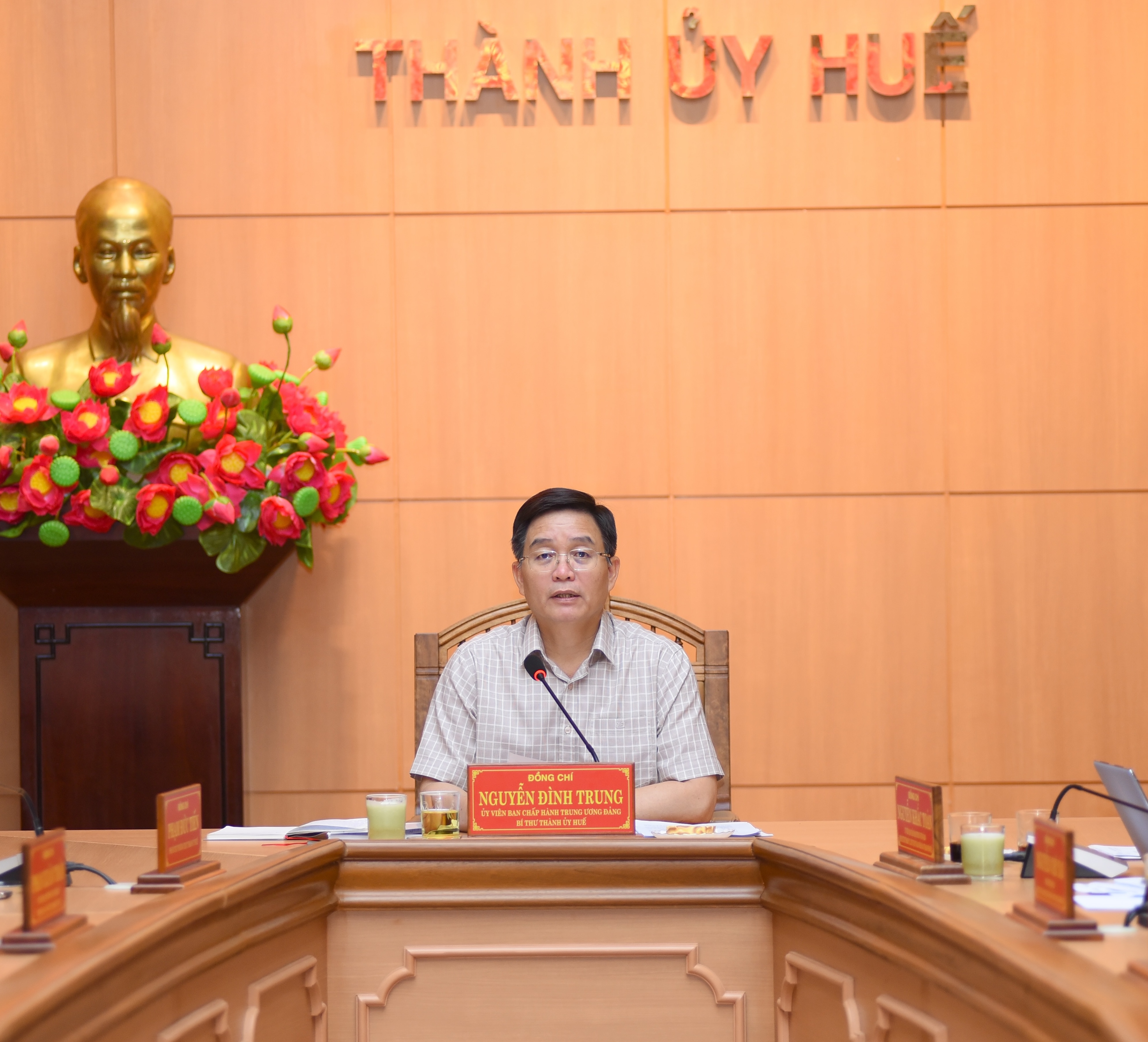 Ban Thường vụ Thành ủy bàn nhiều nội dung quan trọng, quyết tâm tạo đột phá tăng trưởng