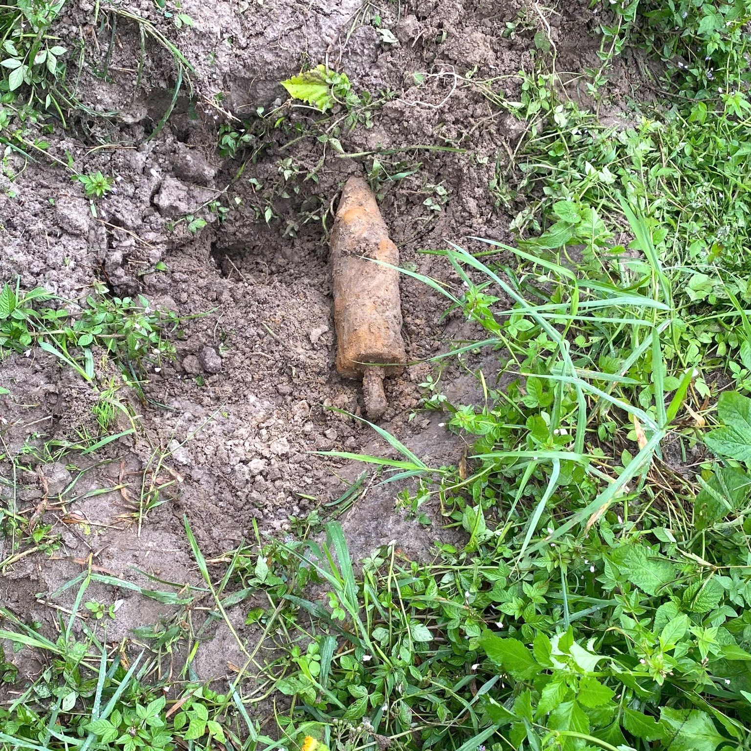 Phát hiện vật thể nghi bom, mìn tại Đan Điền