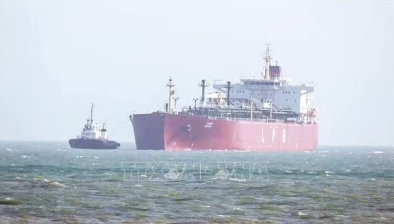 Iran phê duyệt kế hoạch thu phí tàu qua eo biển Hormuz