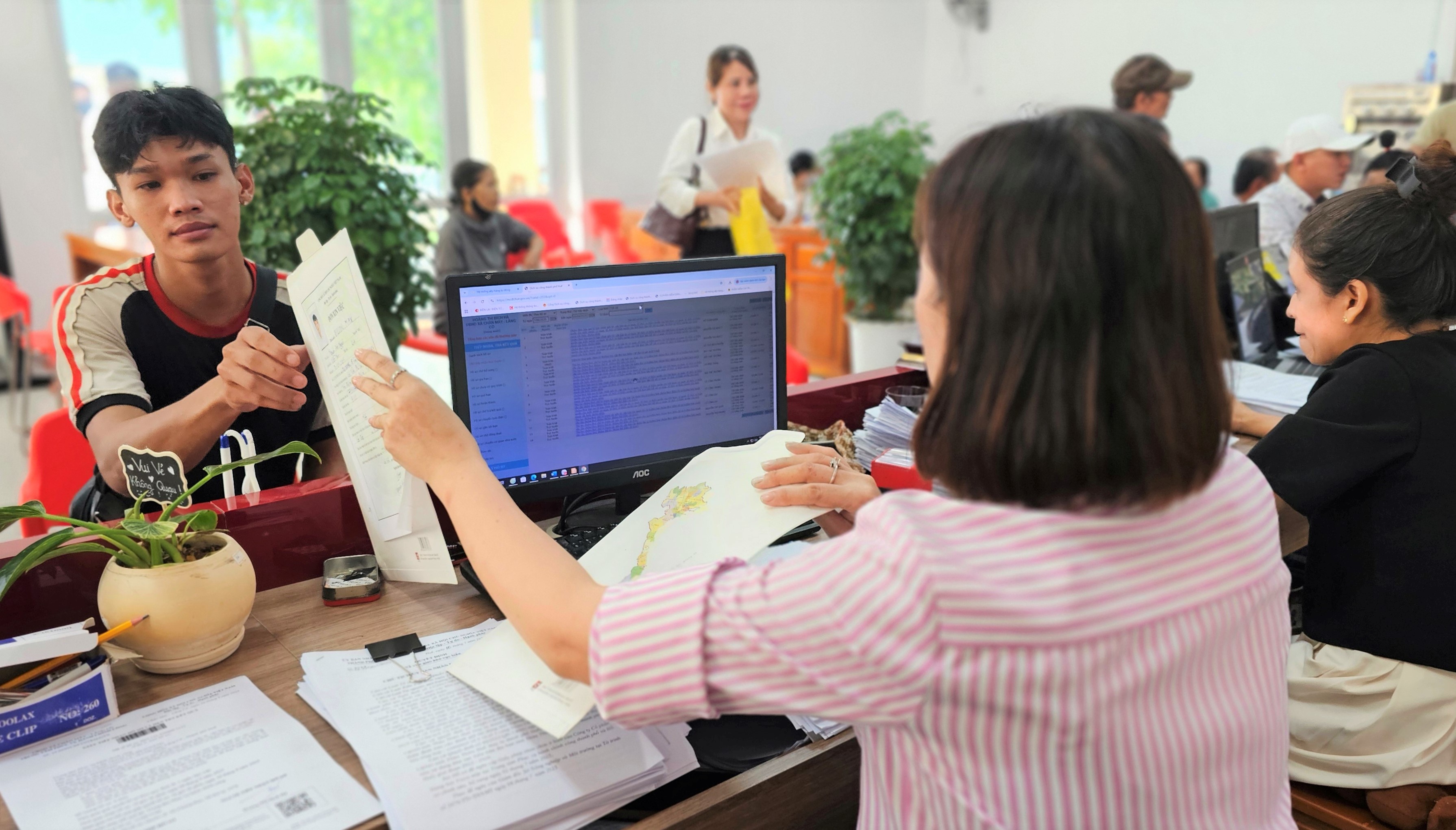 Đồng lòng vì hạnh phúc Nhân dân