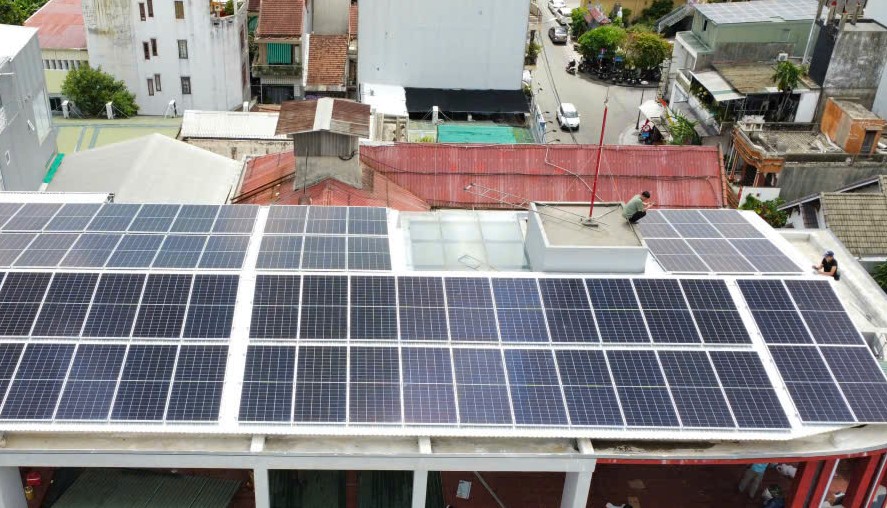 Phát triển điện mặt trời mái nhà