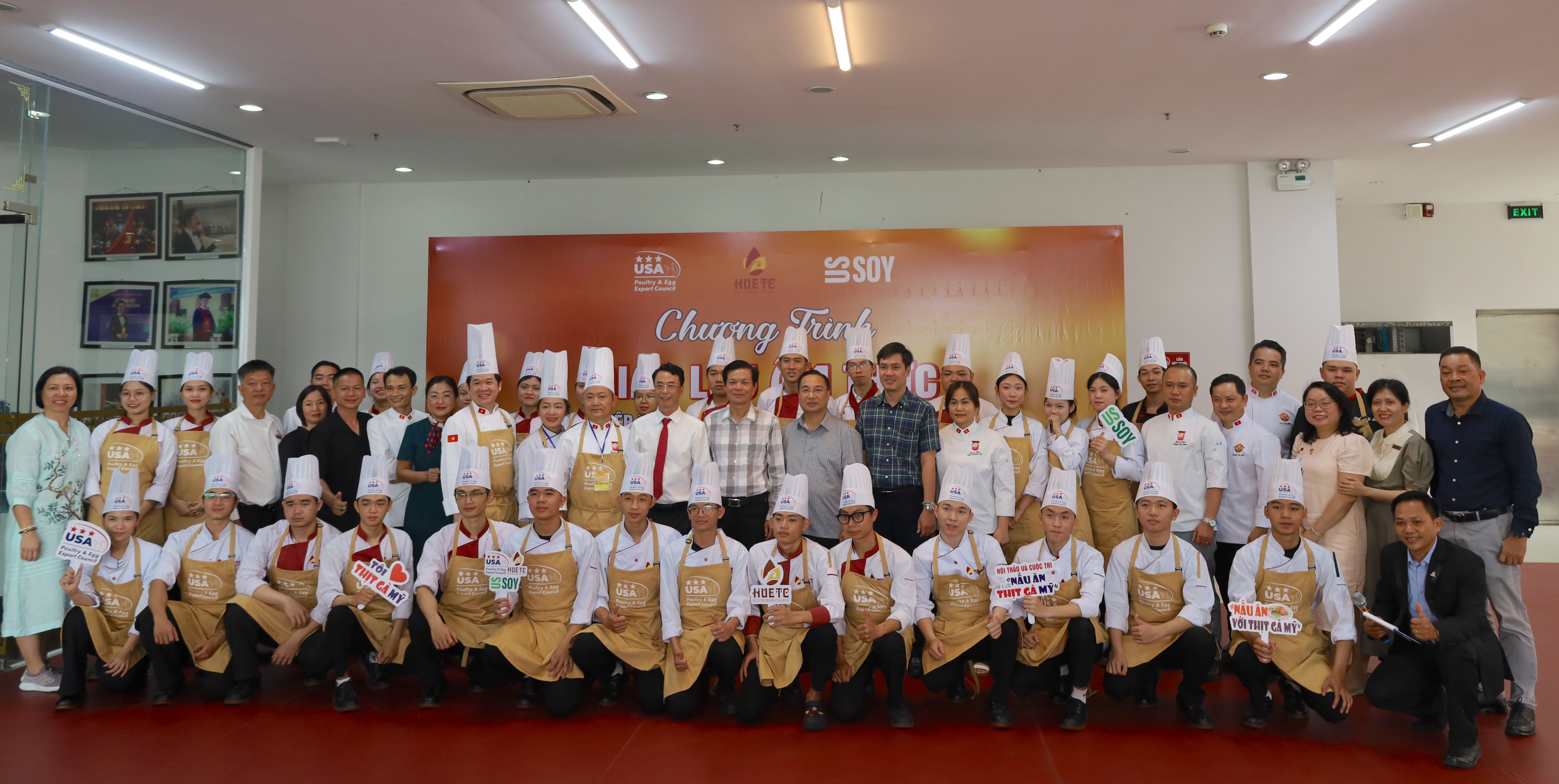 15 đội tranh tài chế biến món ăn với thịt gà Mỹ