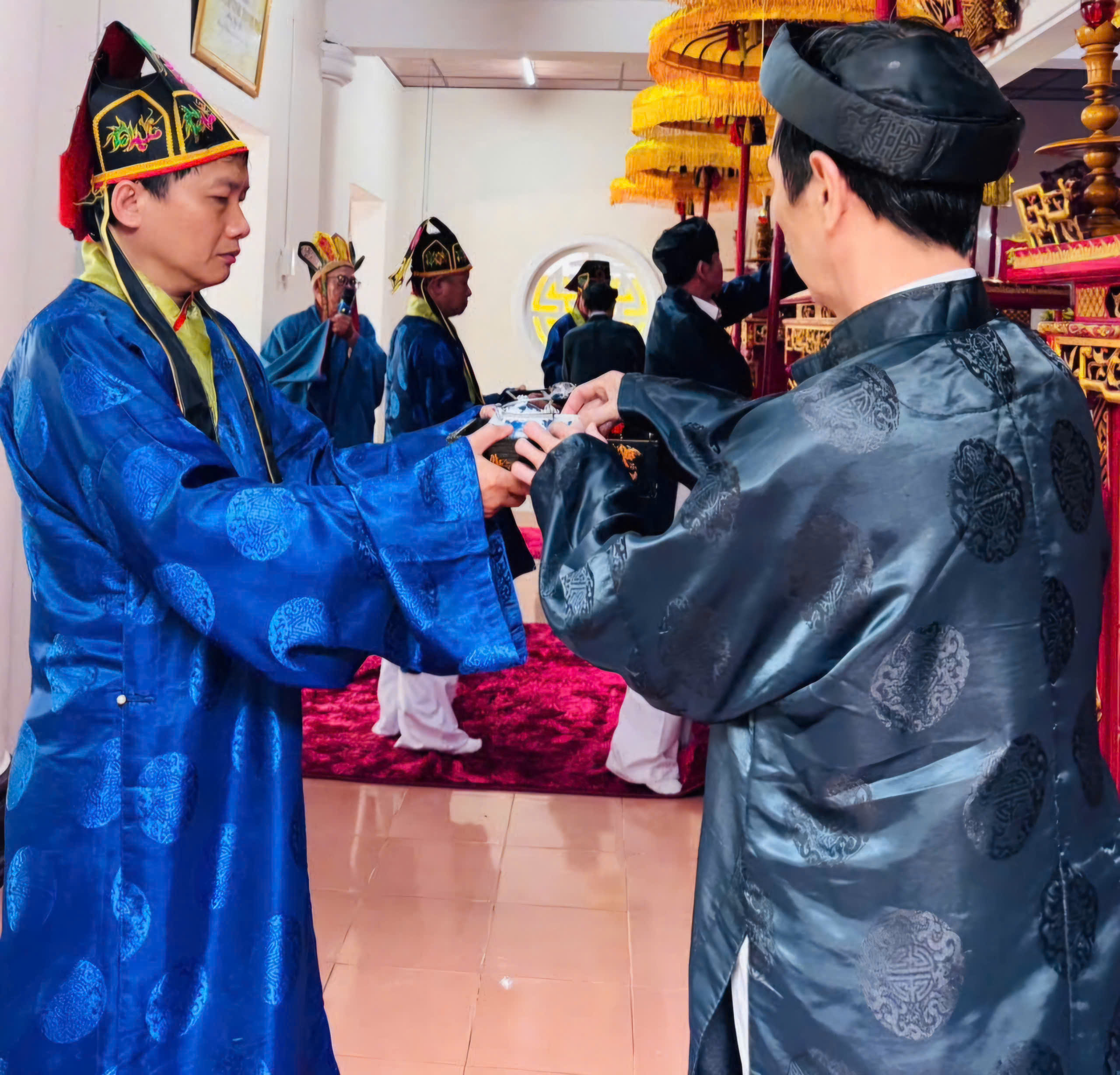 Dâng hương tưởng niệm ngày Đại danh y Tuệ Tĩnh viên tịch