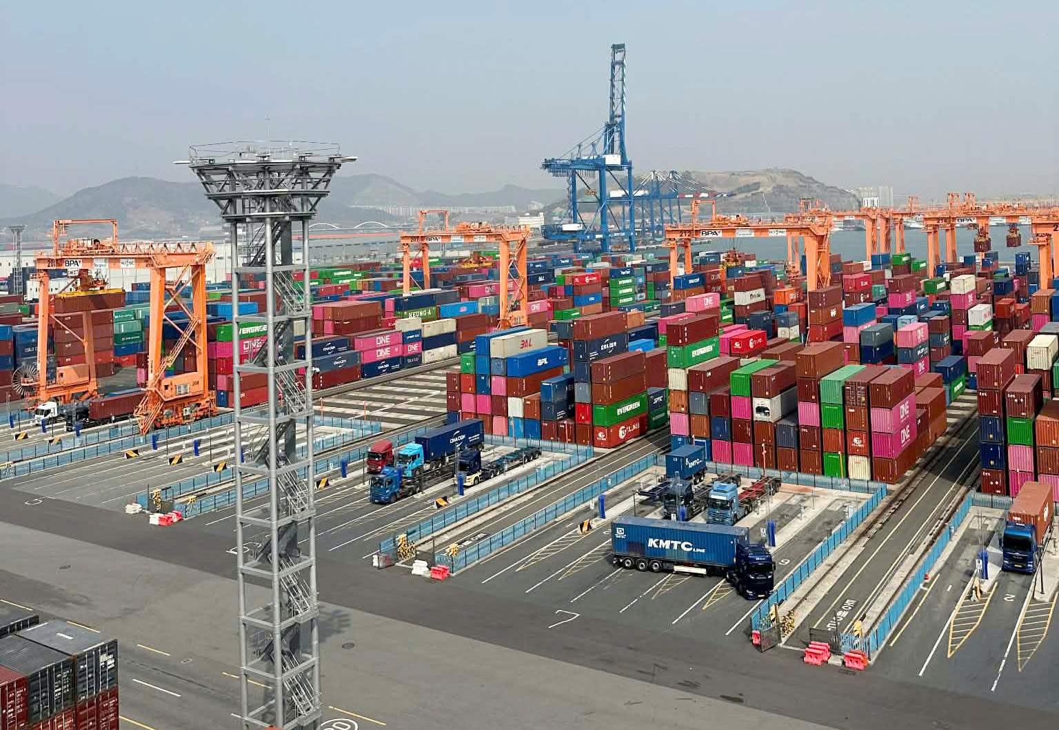 Thăm Dongwon Global Terminal - cảng container hiện đại nhất Hàn Quốc
