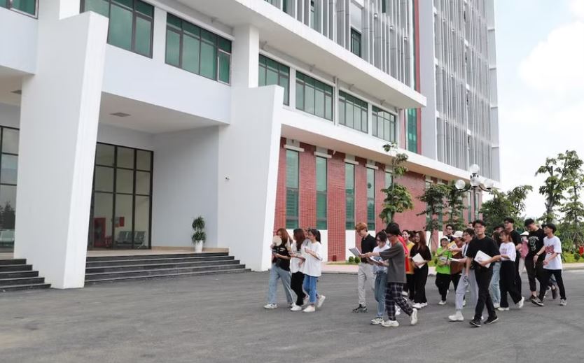 Tên trường đại học không được dùng từ “quốc gia , “quốc tế” dễ gây hiểu nhầm