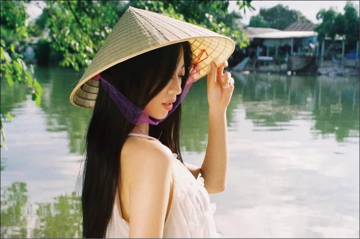 Khi những con hẻm Huế trở thành góc chụp “triệu view”