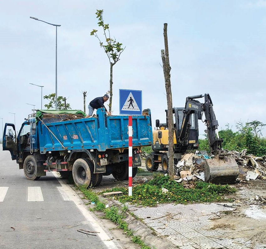 Khắc phục “điểm đen” rác thải ở Khu quy hoạch Hương Sơ