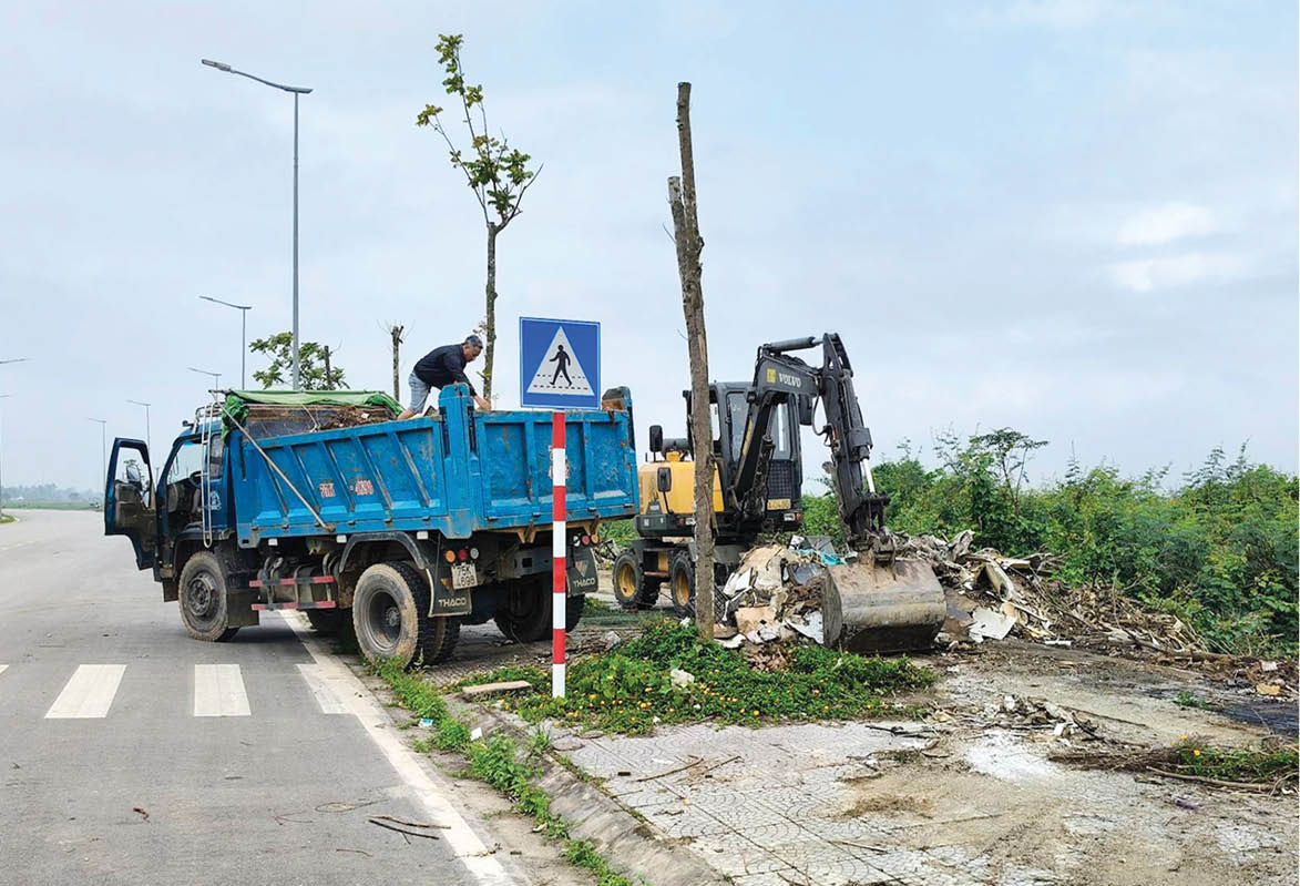 Khắc phục “điểm đen” rác thải ở Khu quy hoạch Hương Sơ