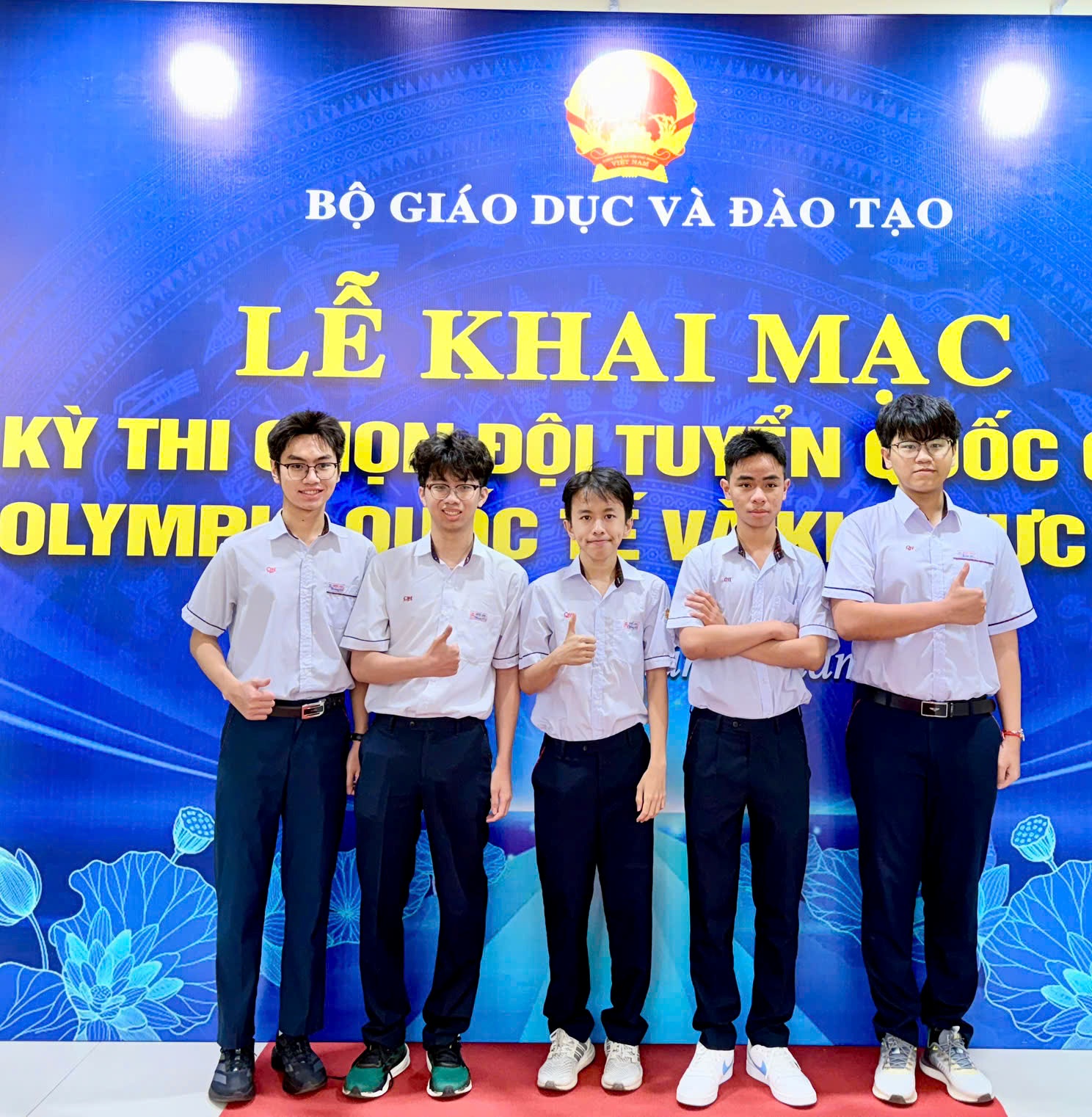 Học sinh Quốc Học - Huế vào đội tuyển Olympic Tin học châu Á - Thái Bình Dương