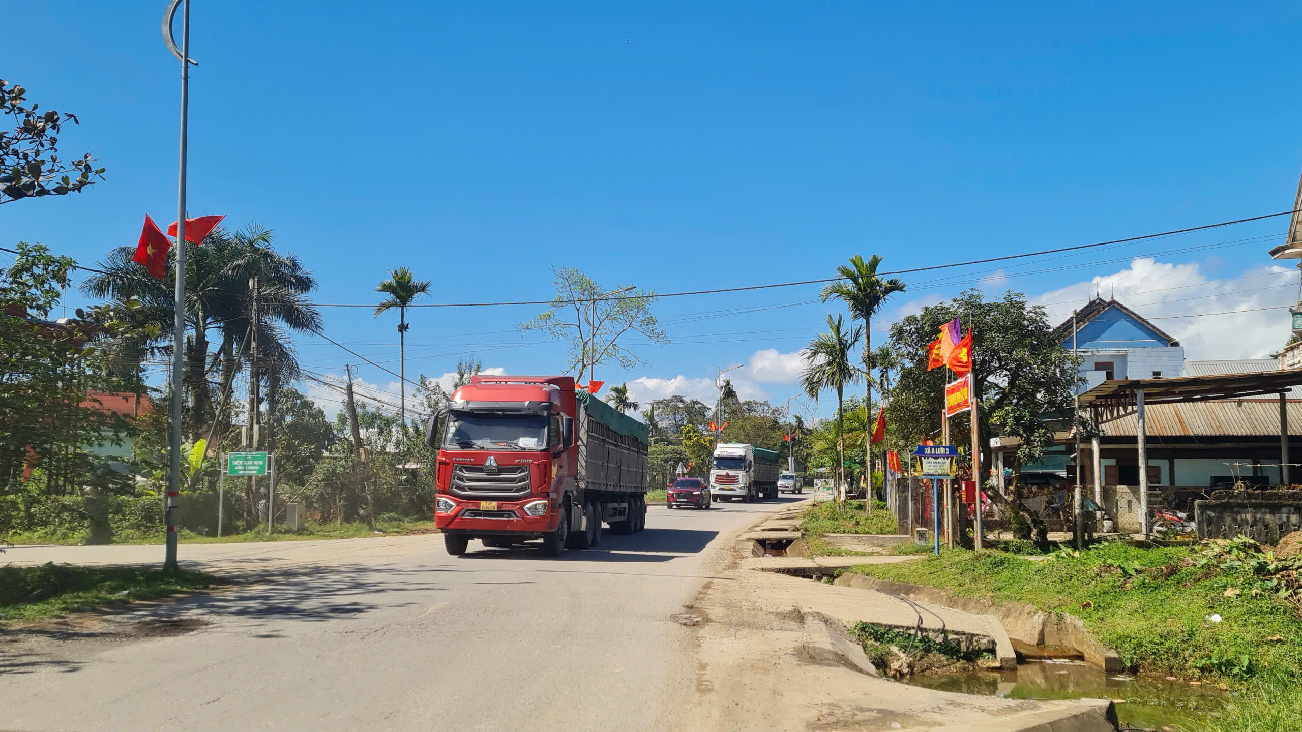 Thống nhất phương án cấm xe trên Quốc lộ 49 theo khung giờ