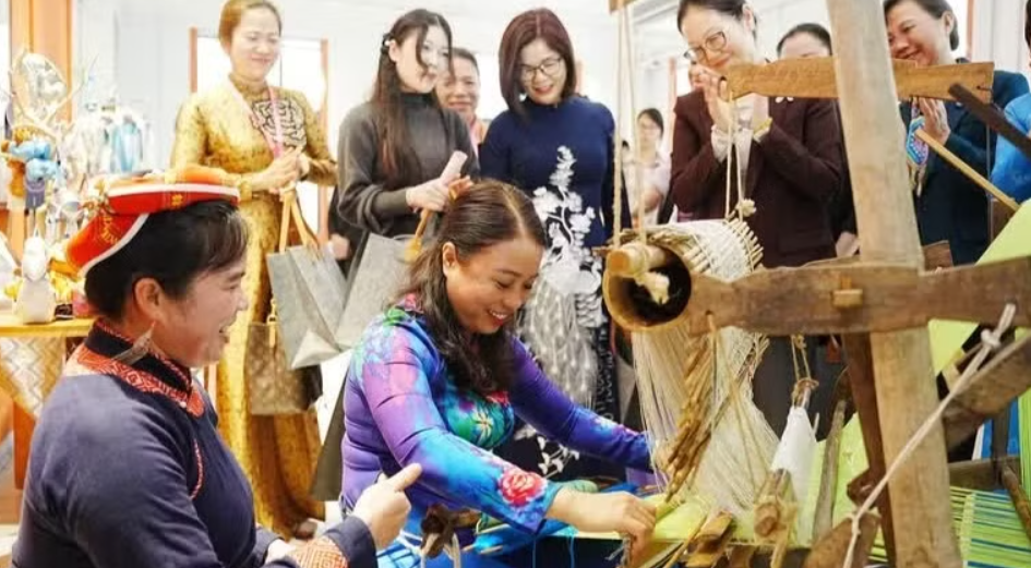 Kỷ niệm 10 năm Hợp tác Mê Công-Lan Thương