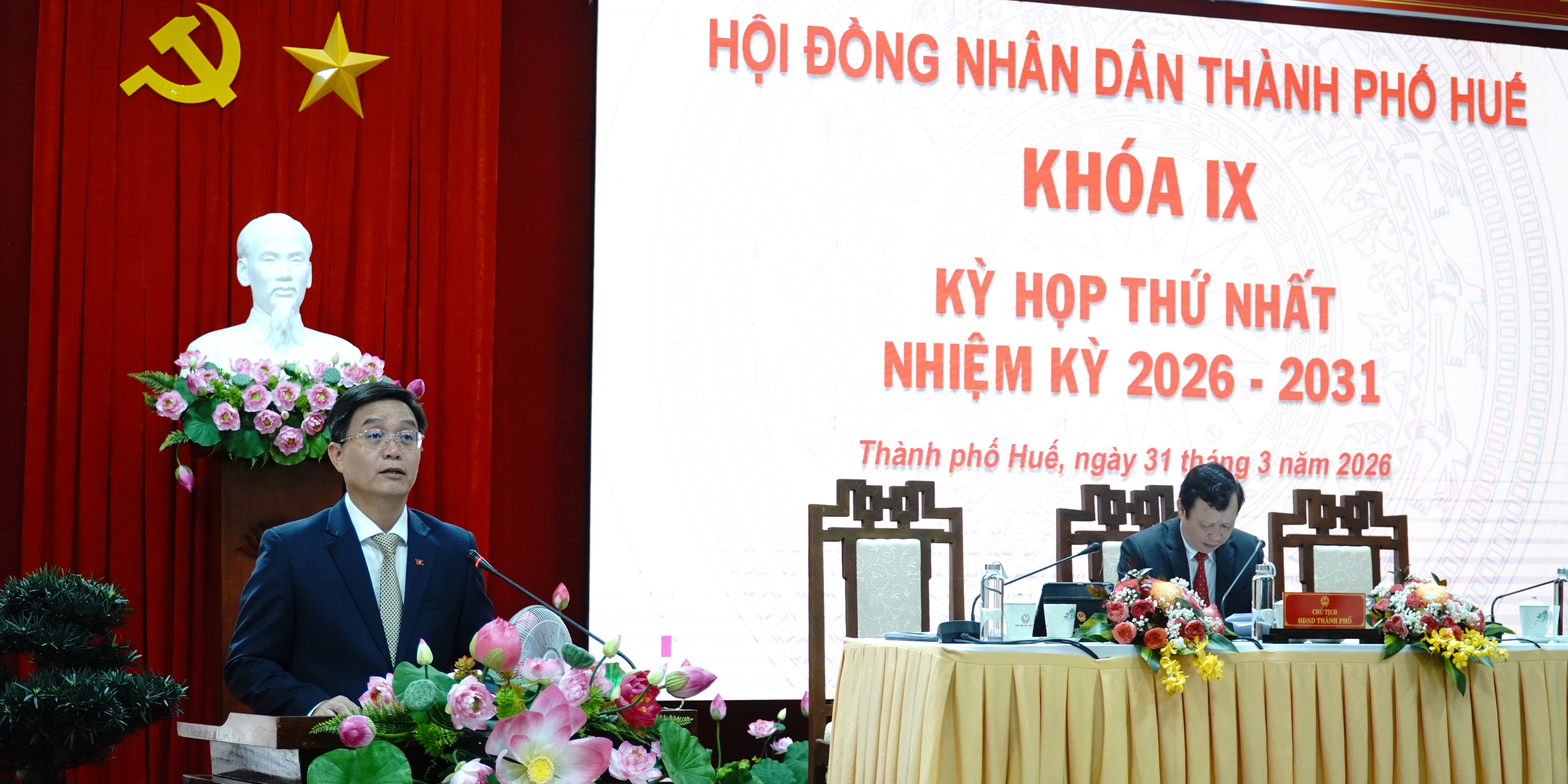 Đồng chí Nguyễn Đình Trung, UVTW Đảng, Bí thư Thành ủy được bầu giữ chức Trưởng đoàn ĐBQH thành phố khóa XVI