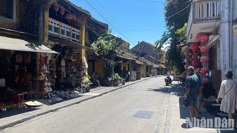 Thời tiết ngày 6 4 Nắng nóng ở nhiều nơi trên cả nước, có nơi đặc biệt gay gắt