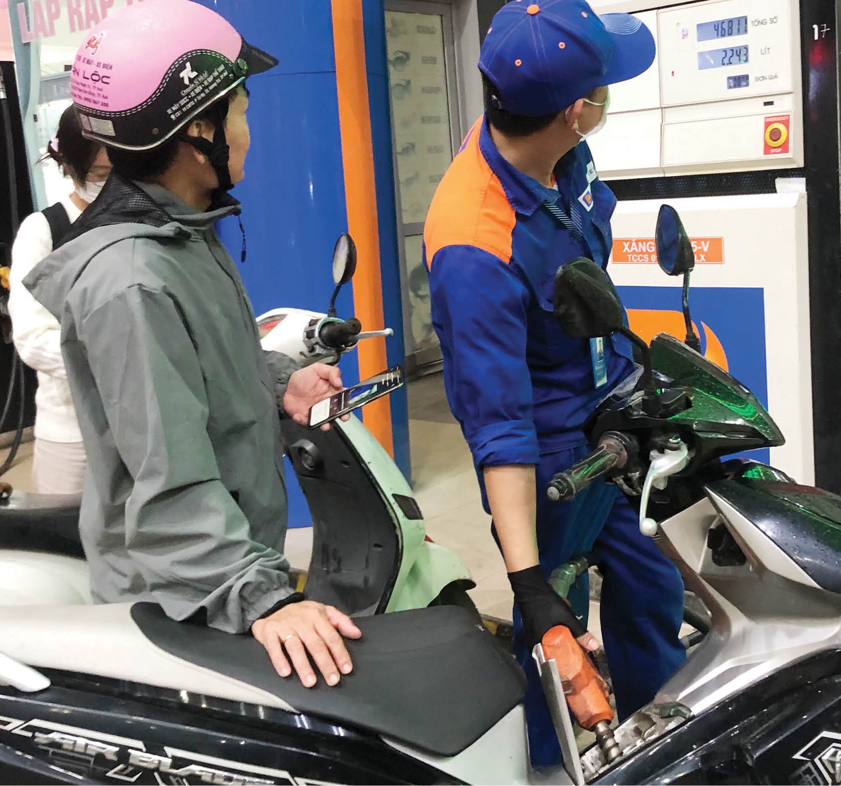 Sẵn sàng chuyển đổi từ xăng truyền thống sang xăng sinh học E10