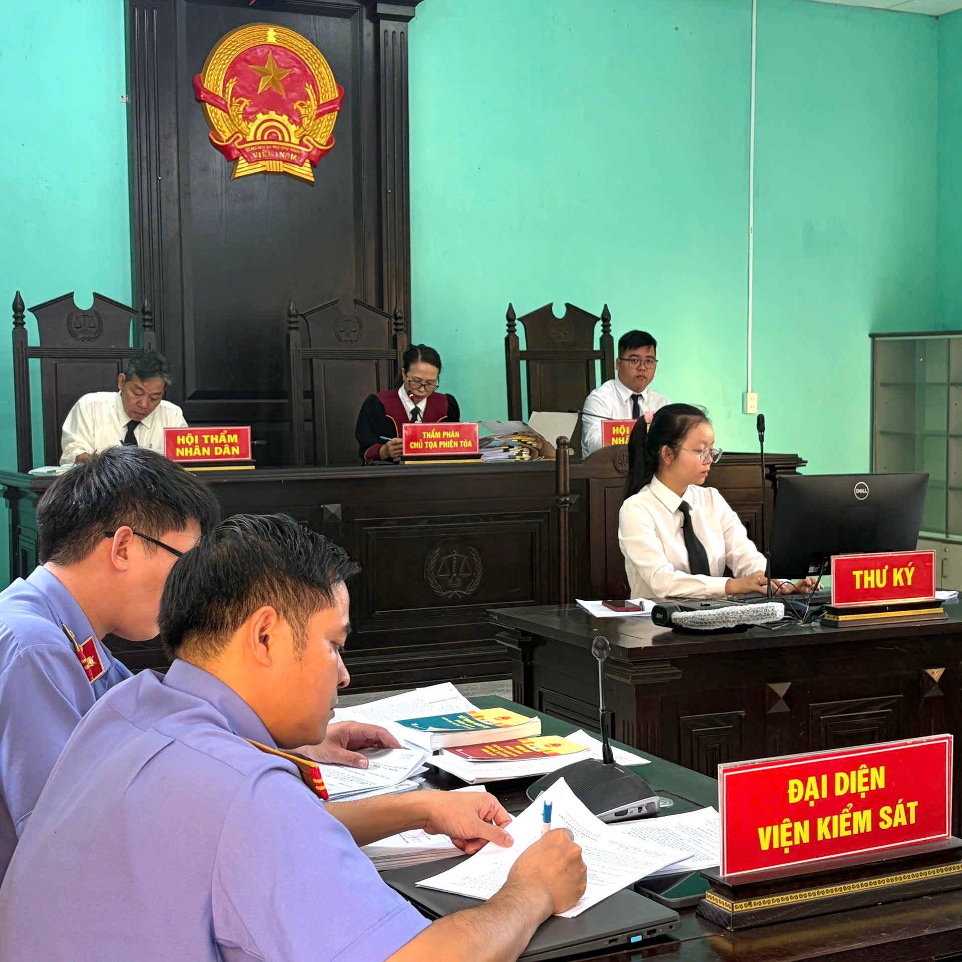 Ba thế hệ cùng sa lưới vì “ổ” ma túy trong nhà riêng ở Huế