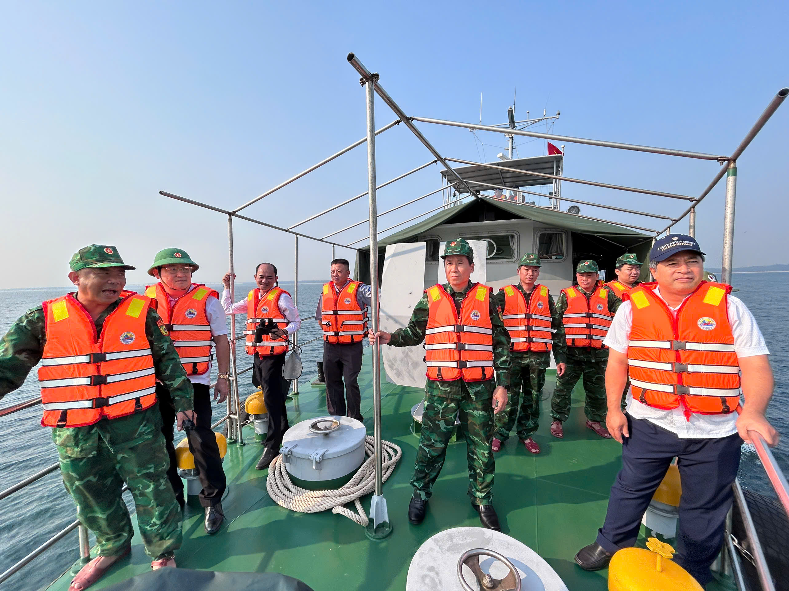 Tuần tra kiểm soát bảo vệ chủ quyền vùng biển