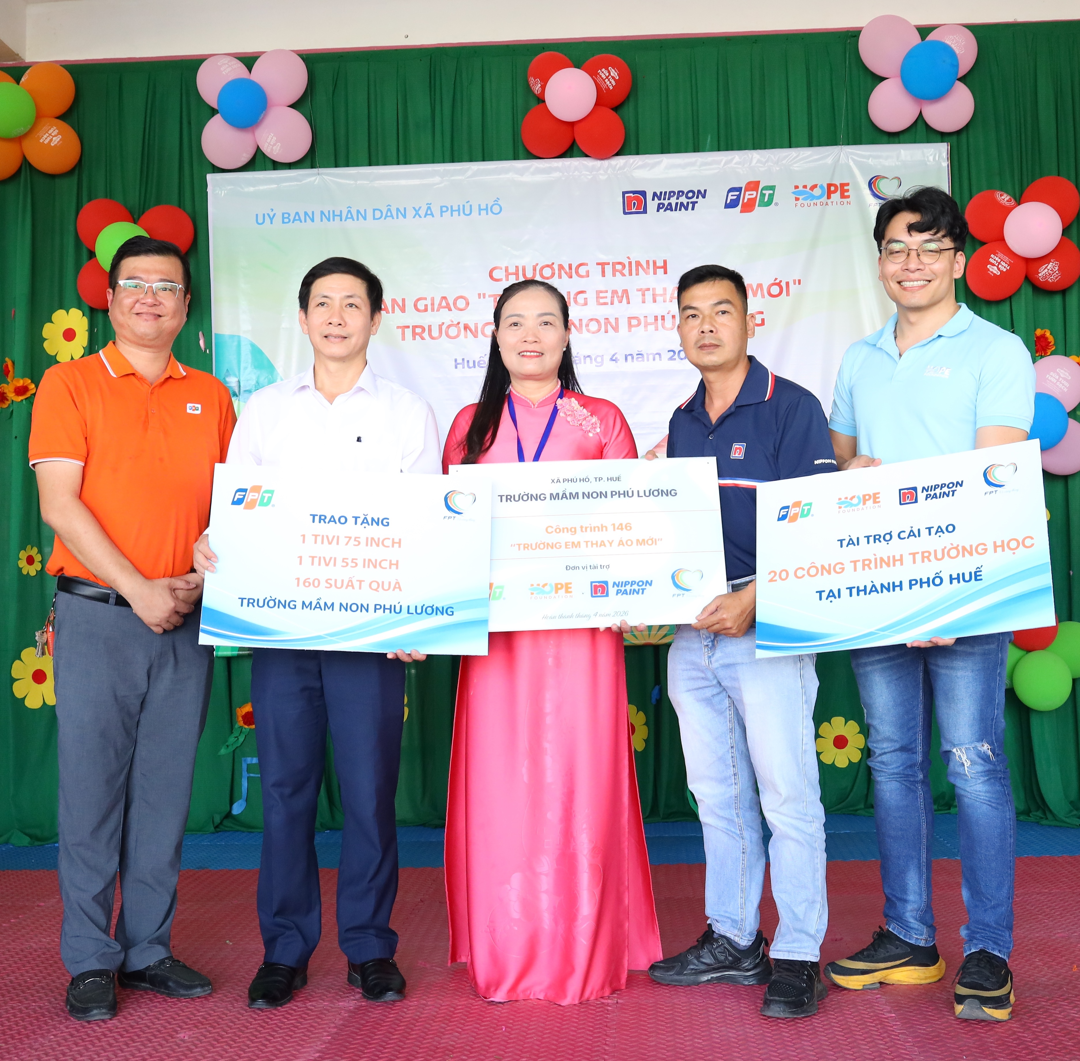 Khánh thành công trình “Trường em thay áo mới”