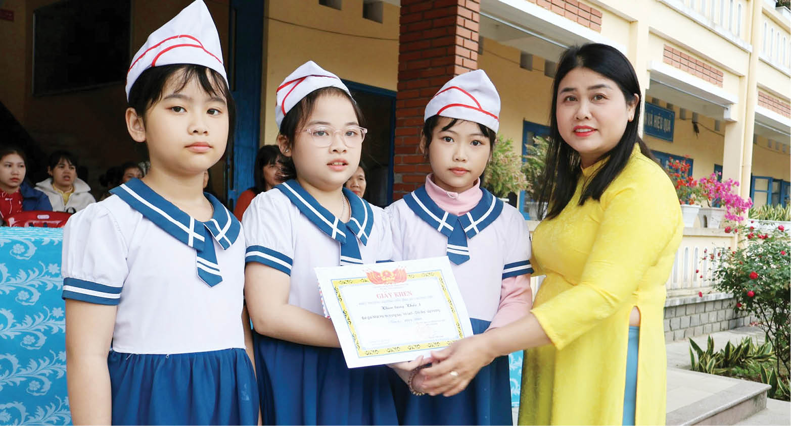 Xây dựng “tế bào” của Đảng ngày càng vững mạnh