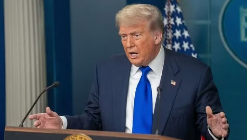 Tổng thống Mỹ Donald Trump tuyên bố tạm dừng tấn công Iran