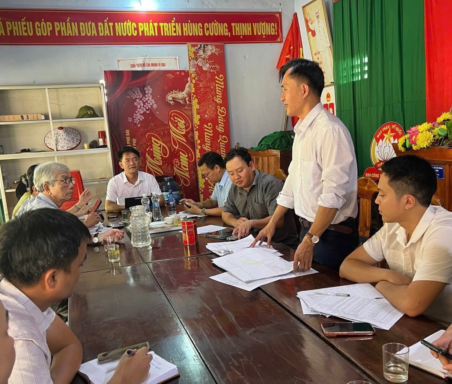 Đối thoại với các hộ dân thuộc dự án mở rộng tuyến đường Thủy Phù - Phú Sơn