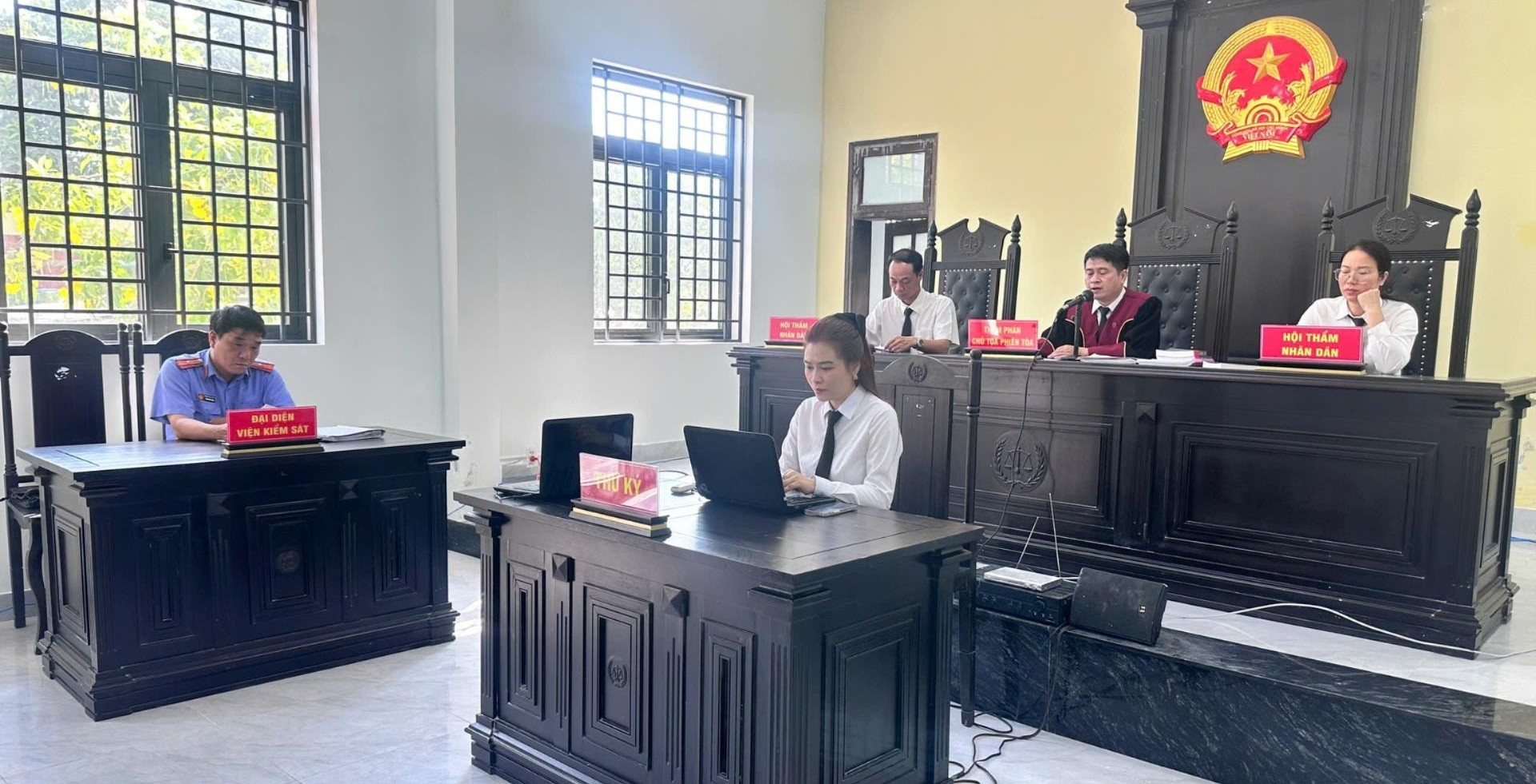 Mua 3 viên hồng phiến, nhận 39 tháng tù