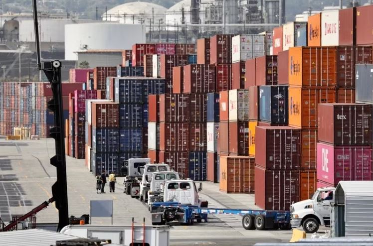 Mỹ áp thuế 50 đối với hàng hóa của các nước cấp vũ khí cho Iran